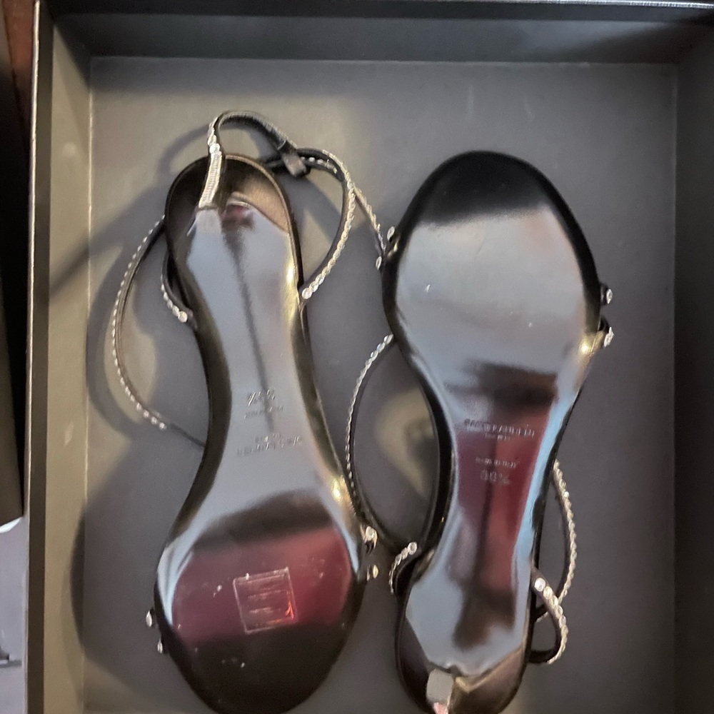Saint Laurent Robin 86 Strap Sandals. - Picture 5 of 8
